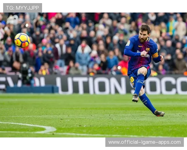 巴萨补时造任意球，直接攻门迫使扑救，巴萨补强